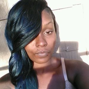 Meet your Posher, Takenya